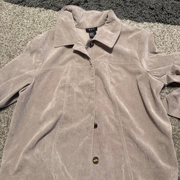 Light brown suede jacket with button-up front - Picture 2 of 2